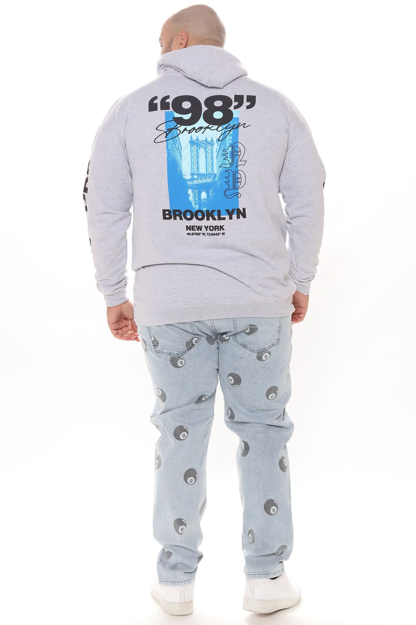 8 Ball Straight Jeans - Light Wash