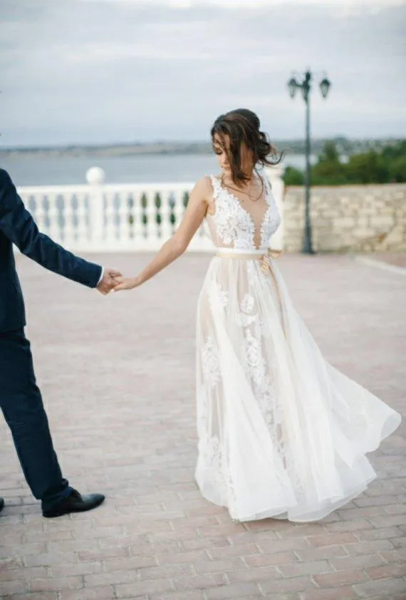 A line Lace Appliques Scoop Prom Dresses Backless Tulle Ivory Wedding Dresses JS509