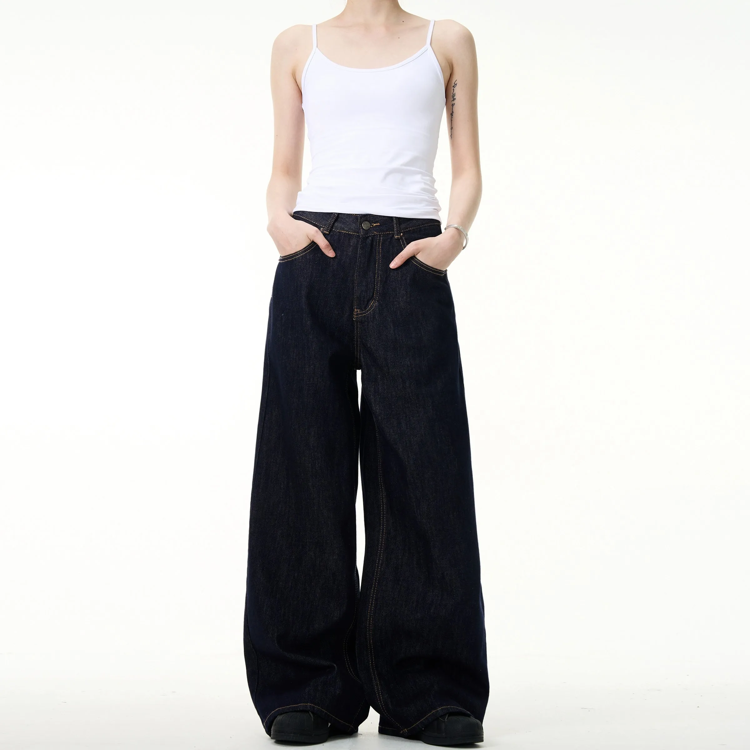 Basic Wide Leg Clean Fit Jeans