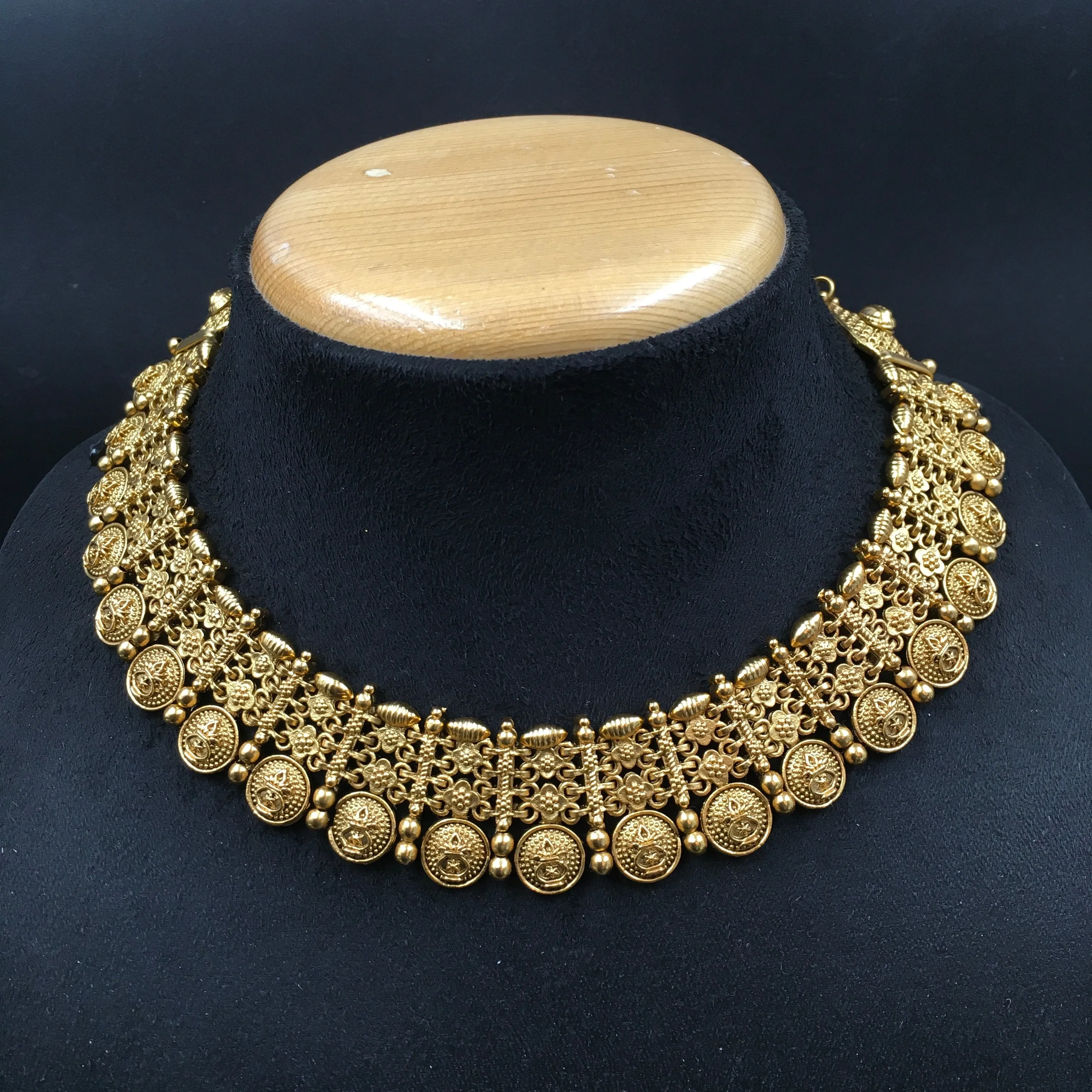 Round Neck Antique Necklace Set 3578-28