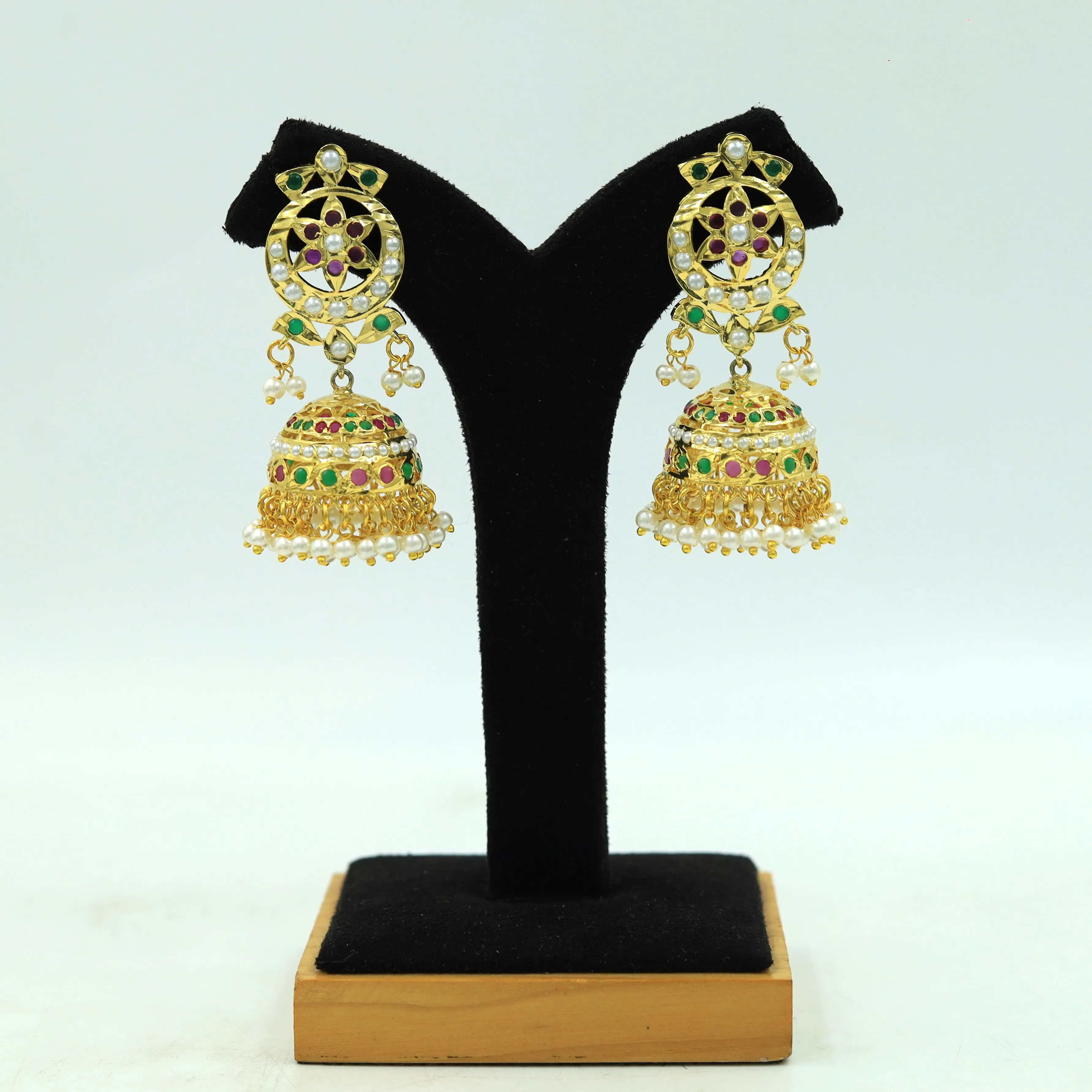 Round Neck Jadau Necklace Set 15979-65