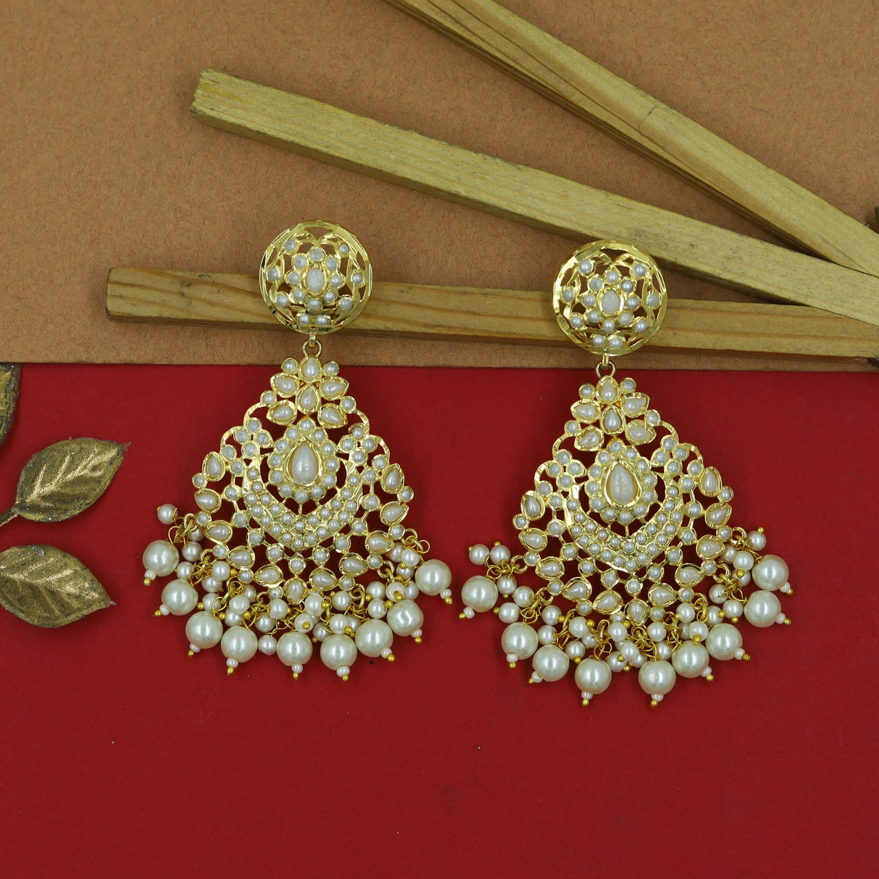 Round Neck Jadau Necklace Set 15981-65