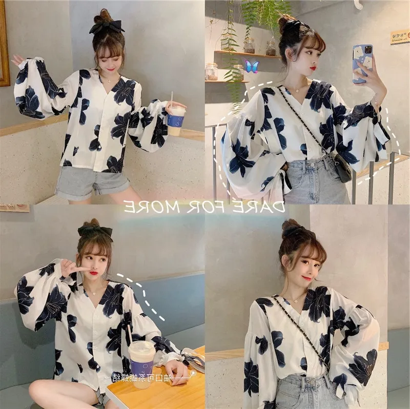 Sweet Flower Printed V-neck Flare Sleeved Shirts