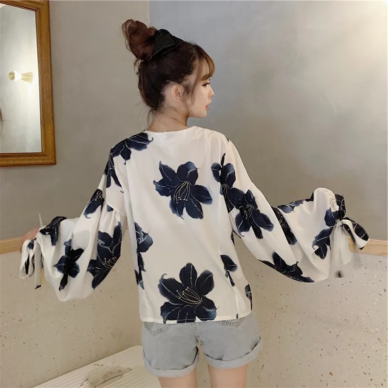Sweet Flower Printed V-neck Flare Sleeved Shirts
