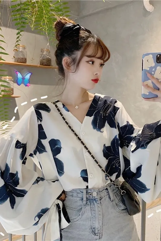 Sweet Flower Printed V-neck Flare Sleeved Shirts