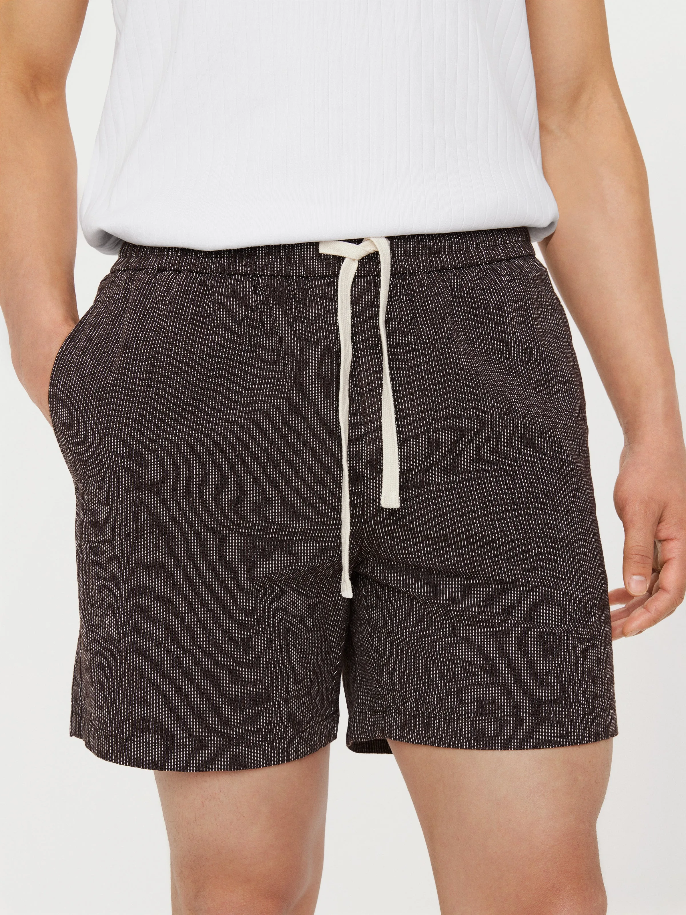 The Casual Linen Short in Dark Chocolate