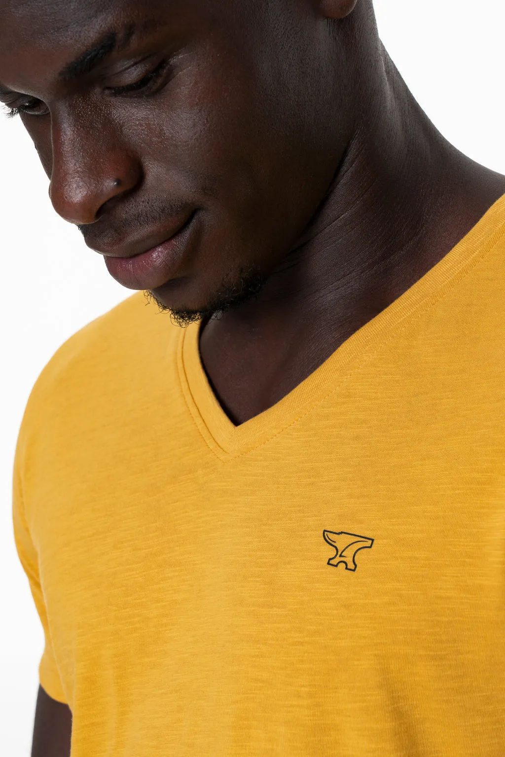 V-Neck T-Shirt _ 141368 _ Ochre
